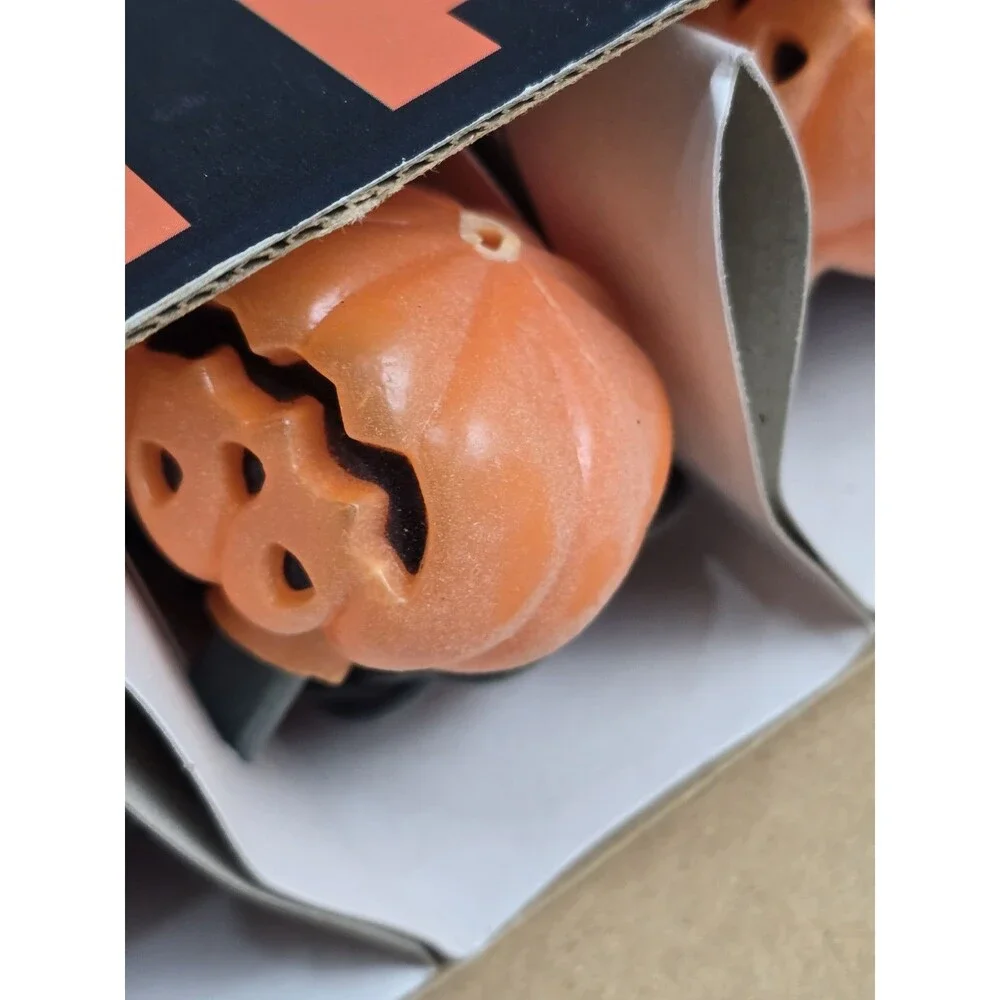 Vintage 1998 Halloween Pumpkin Light Set Open Box Working Blow Mold 35 Pumpkins